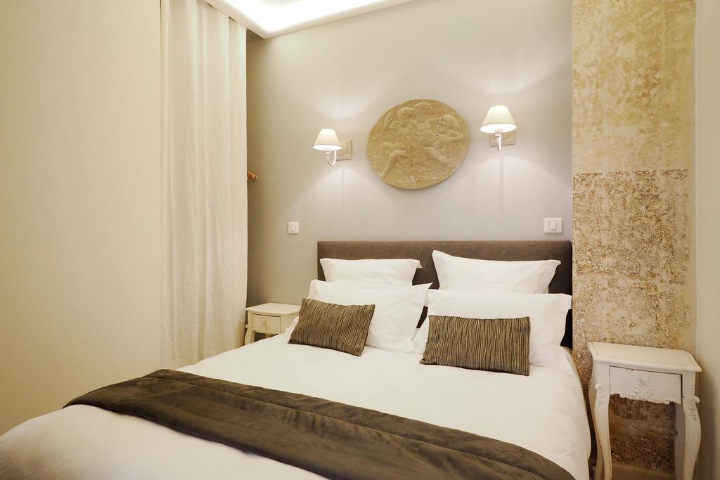 Saint Germain Cosy Chicsuites Paris Rum bild