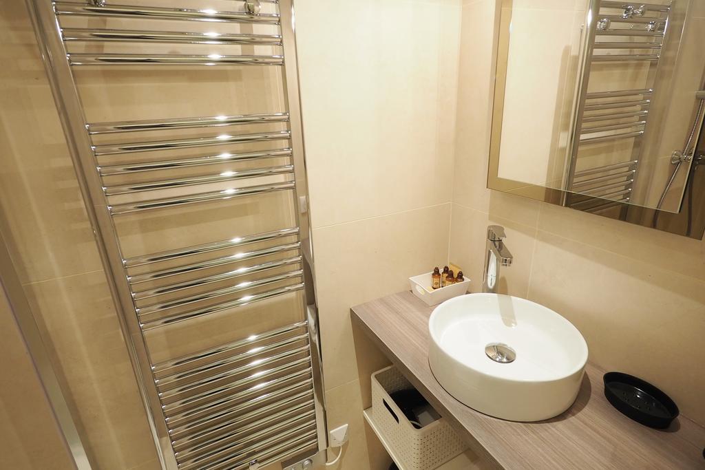 Saint Germain Cosy Chicsuites Paris Rum bild